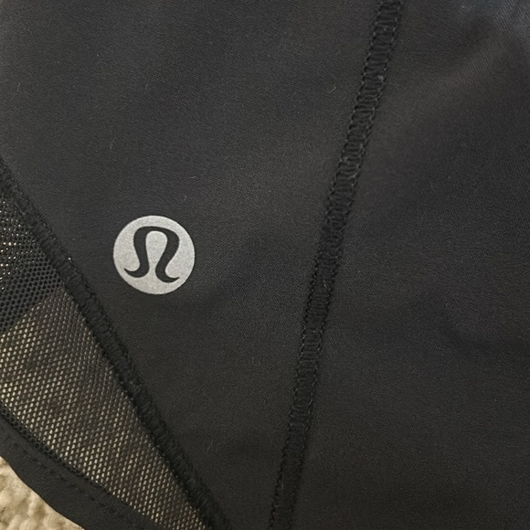 Size 4, 2.5” lululemon hotty hot shorts - Picture 3 of 3